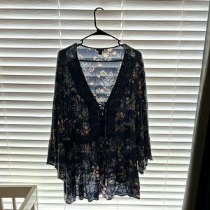 Torrid 3/4 sleeve Peasant Top